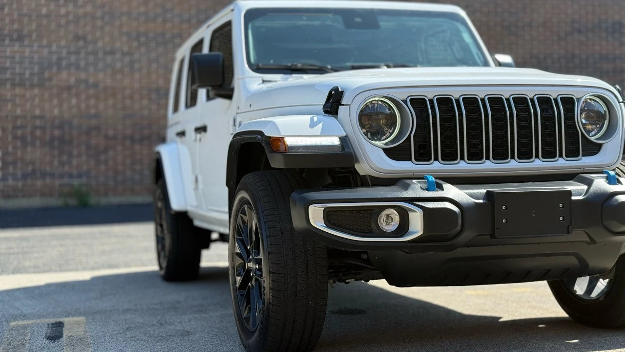 2024 Jeep JL Wrangler - Image 2 of 21