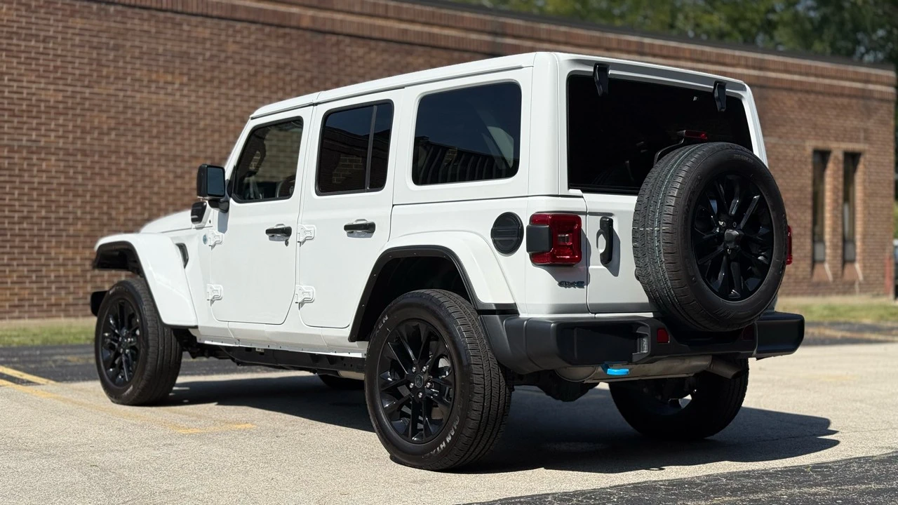 2024 Jeep JL Wrangler - Image 7 of 21