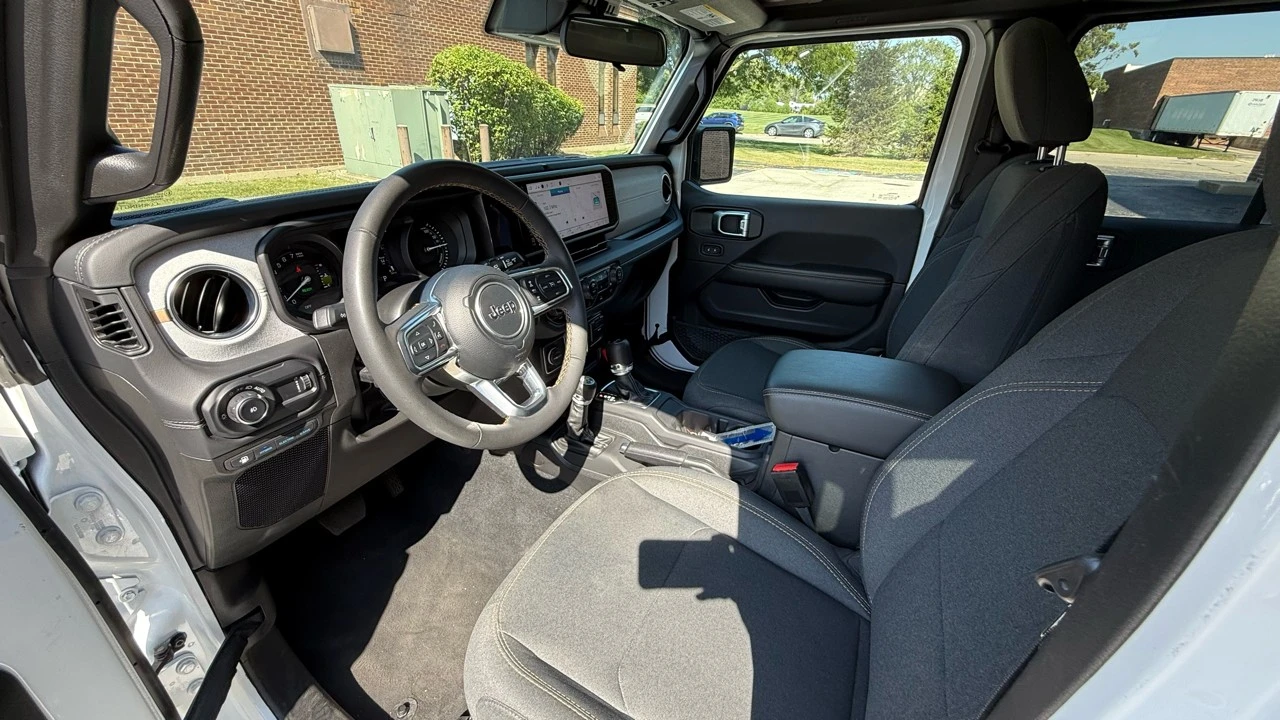 2024 Jeep JL Wrangler - Image 10 of 21