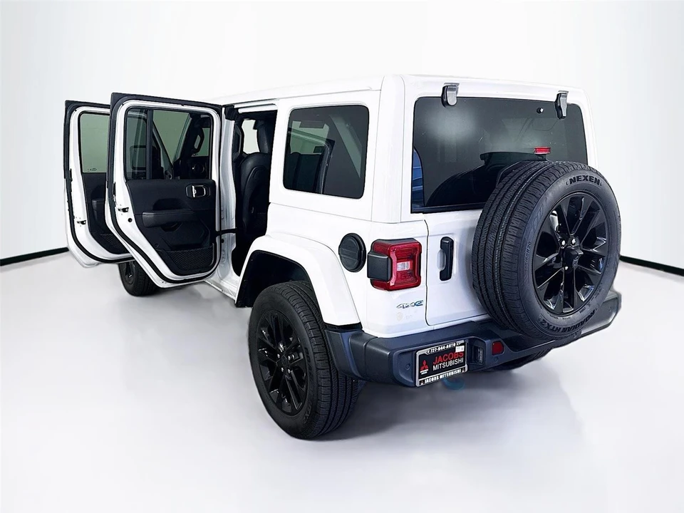 2024 Jeep JL Wrangler - Image 15 of 15