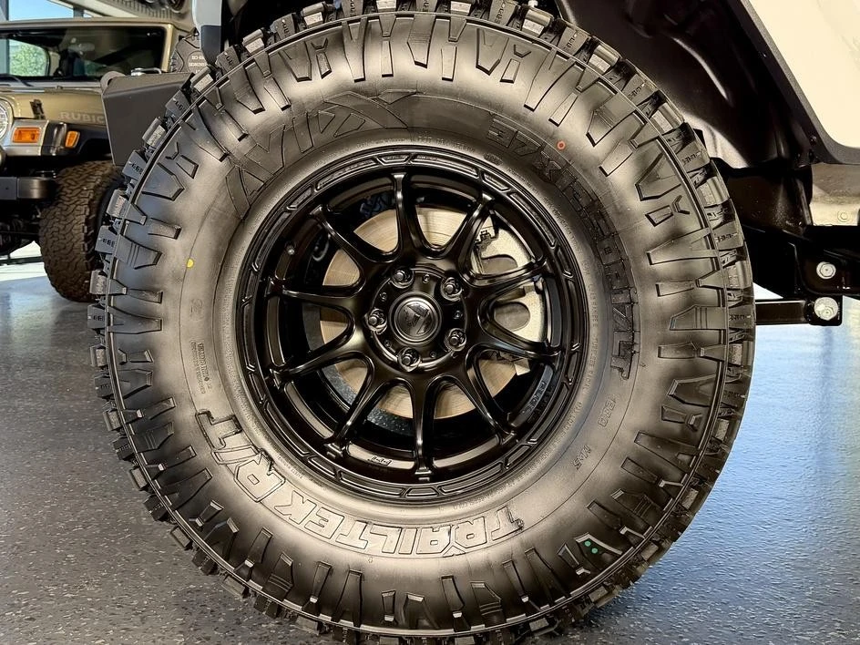 2024 Jeep JL Wrangler - Image 30 of 31