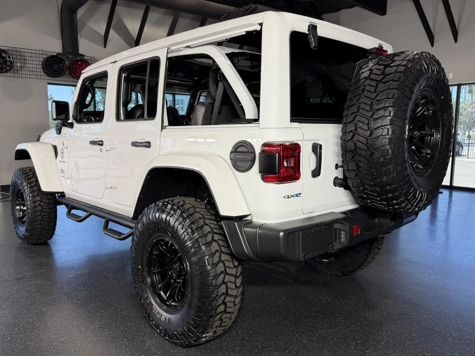2024 Jeep JL Wrangler - Image 5 of 31