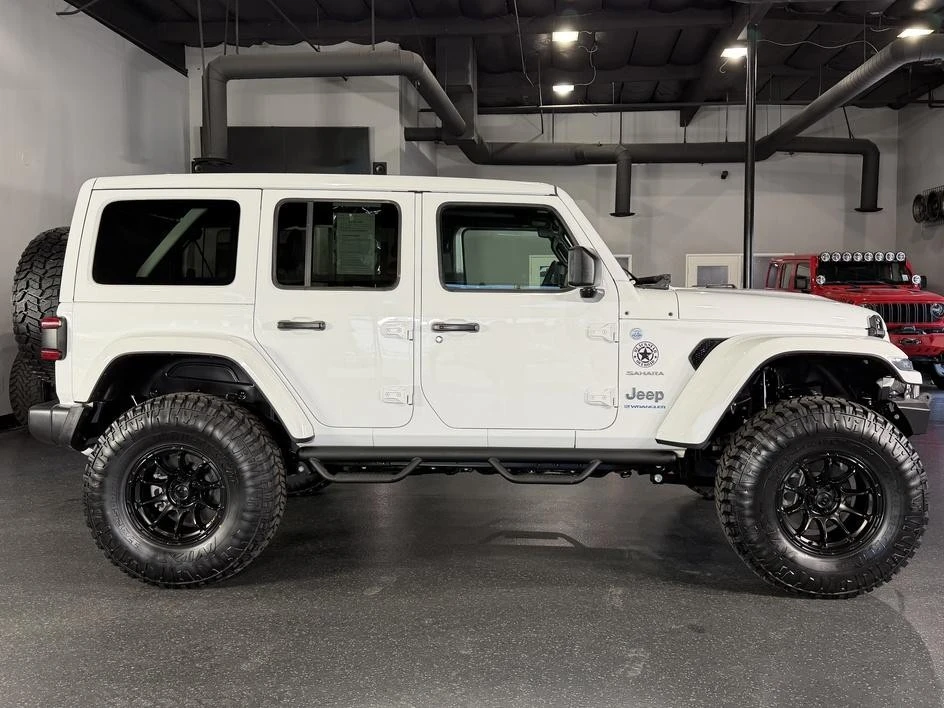 2024 Jeep JL Wrangler - Image 7 of 31
