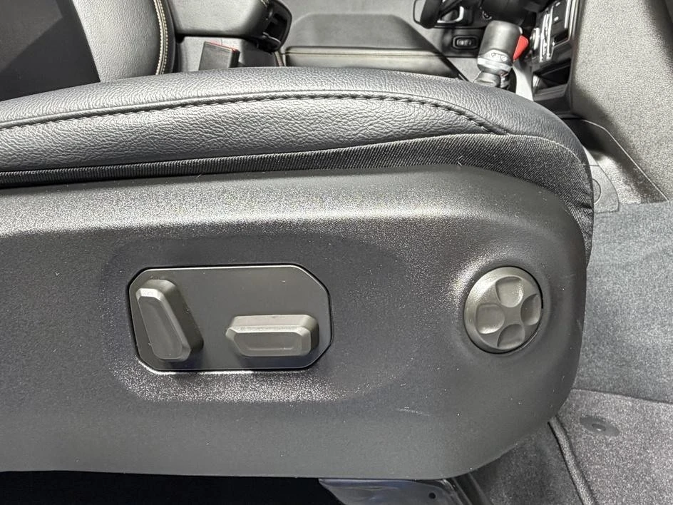2024 Jeep JL Wrangler - Image 24 of 31
