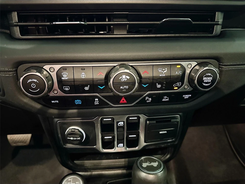 2024 Jeep JL Wrangler - Image 13 of 31