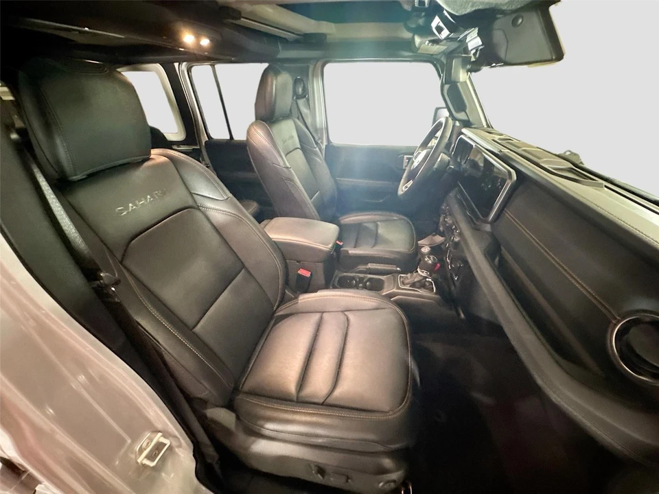 2024 Jeep JL Wrangler - Image 15 of 16