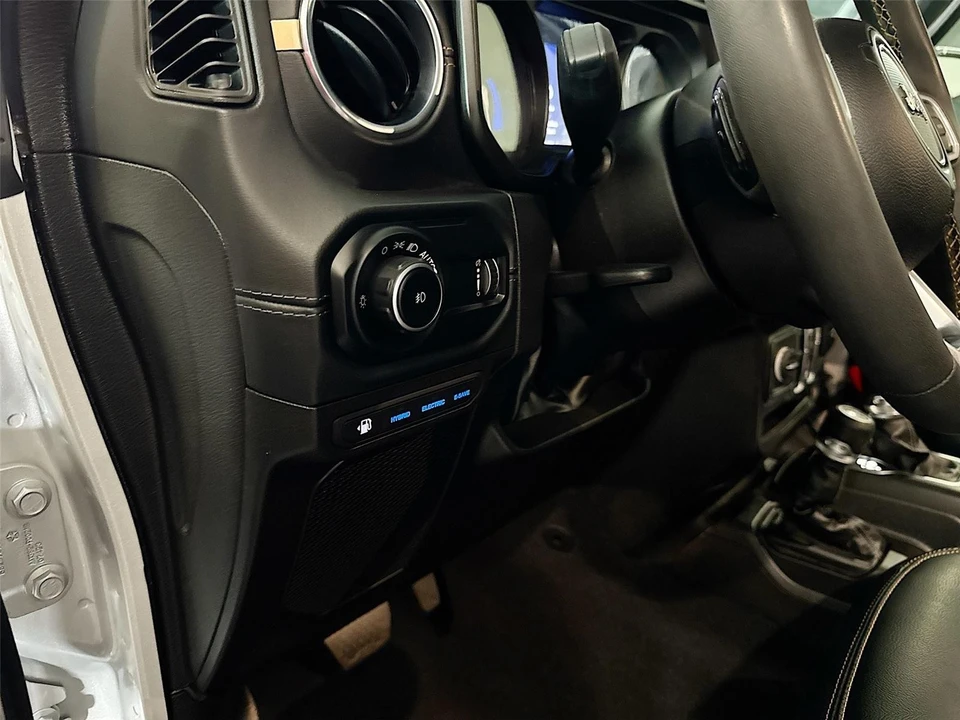 2024 Jeep JL Wrangler - Image 7 of 31