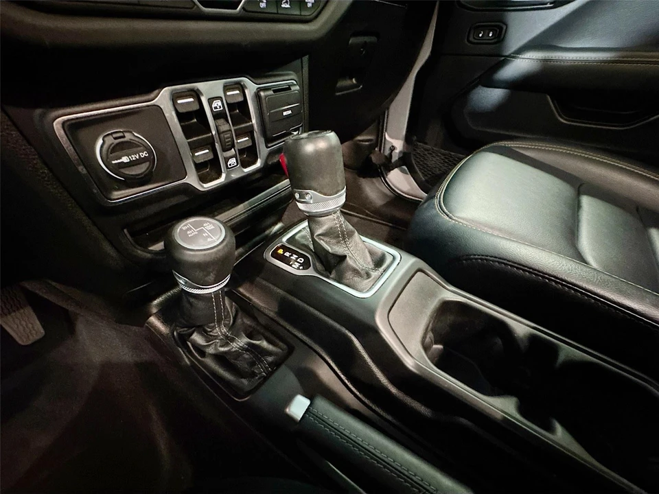 2024 Jeep JL Wrangler - Image 14 of 31