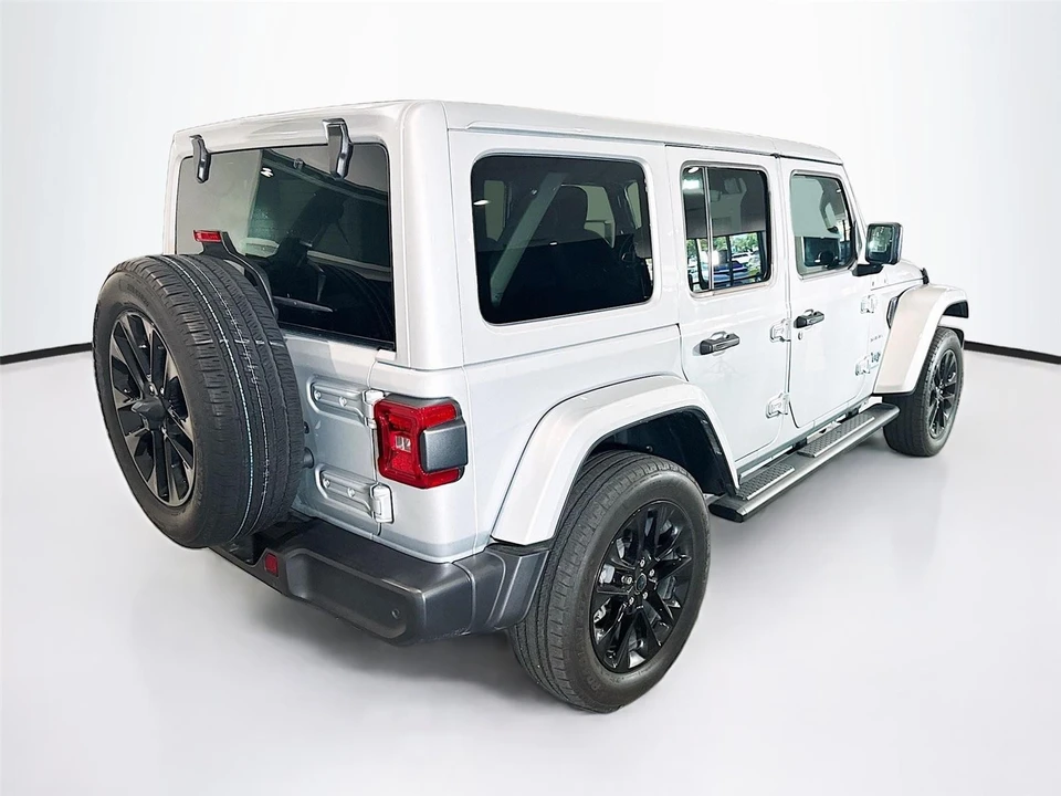 2024 Jeep JL Wrangler - Image 5 of 16