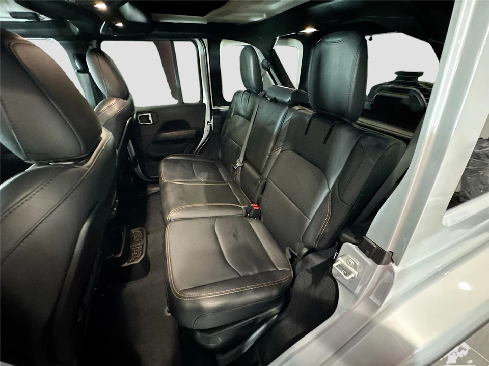 2024 Jeep JL Wrangler - Image 16 of 31