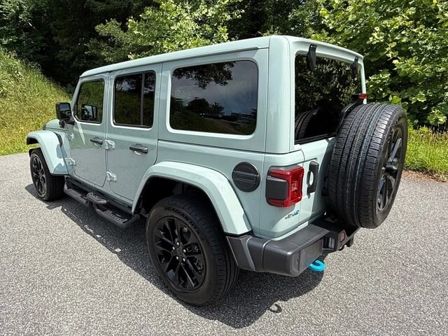2024 Jeep JL Wrangler - Image 8 of 30