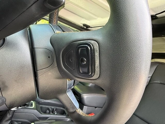 2024 Jeep JL Wrangler - Image 13 of 30