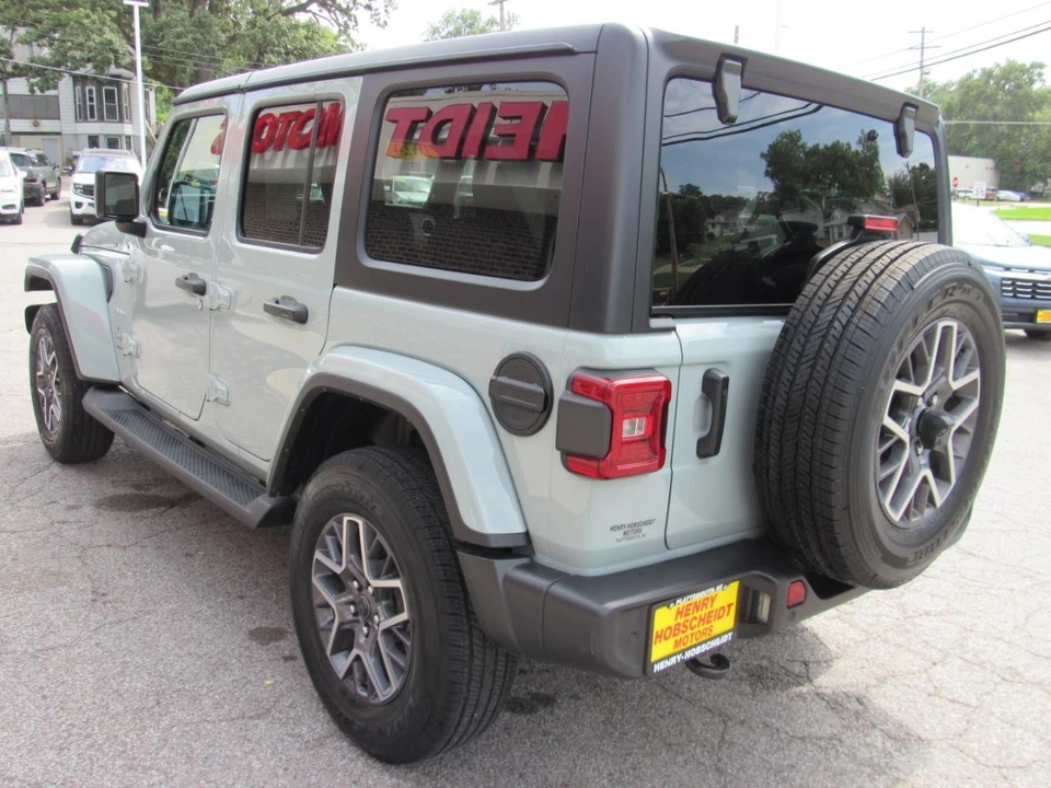 2024 Jeep JL Wrangler - Image 11 of 31