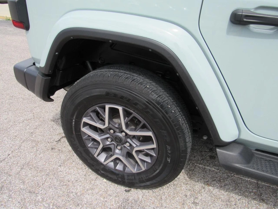 2024 Jeep JL Wrangler - Image 4 of 31