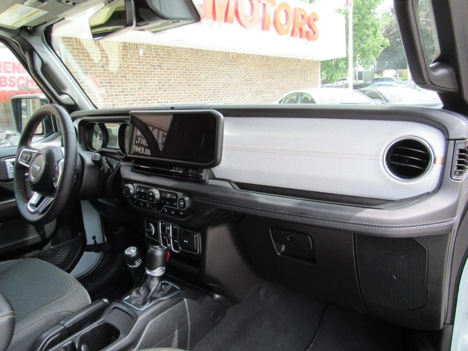 2024 Jeep JL Wrangler - Image 31 of 31