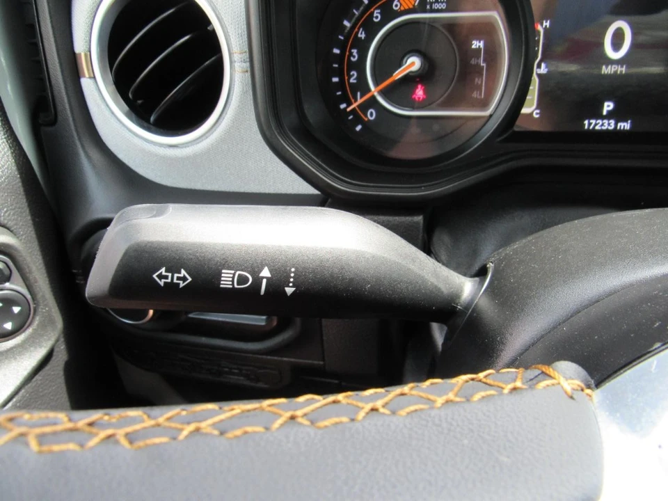 2024 Jeep JL Wrangler - Image 21 of 31