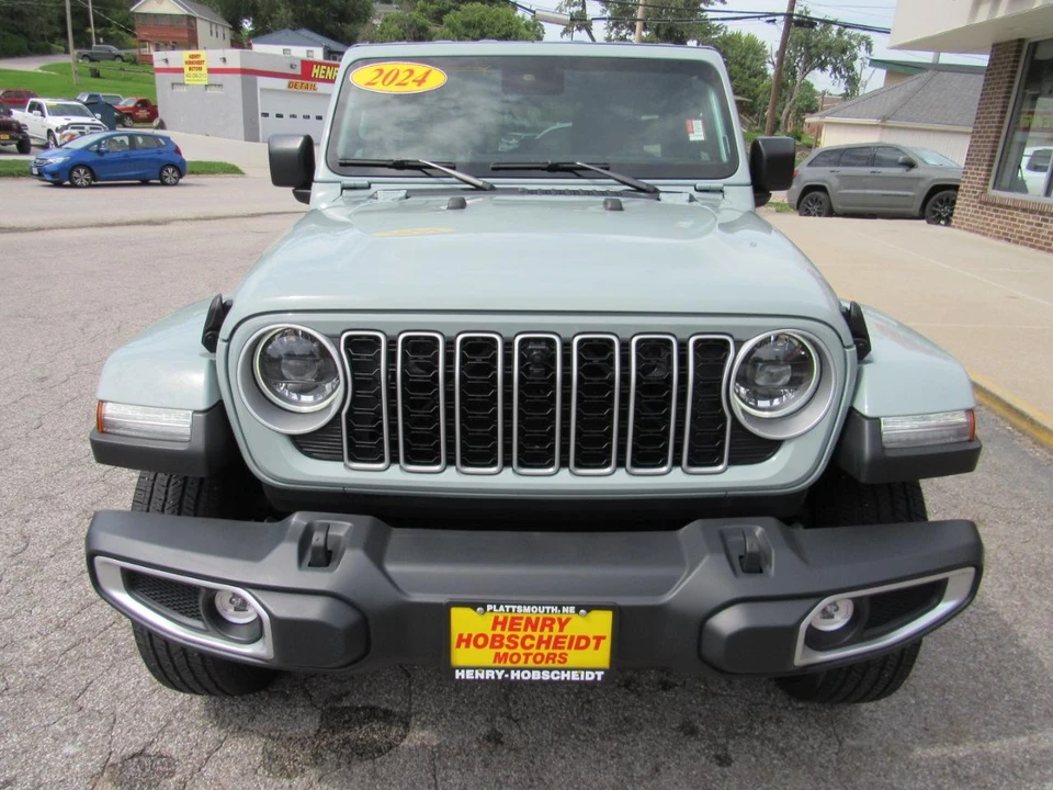2024 Jeep JL Wrangler - Image 2 of 31