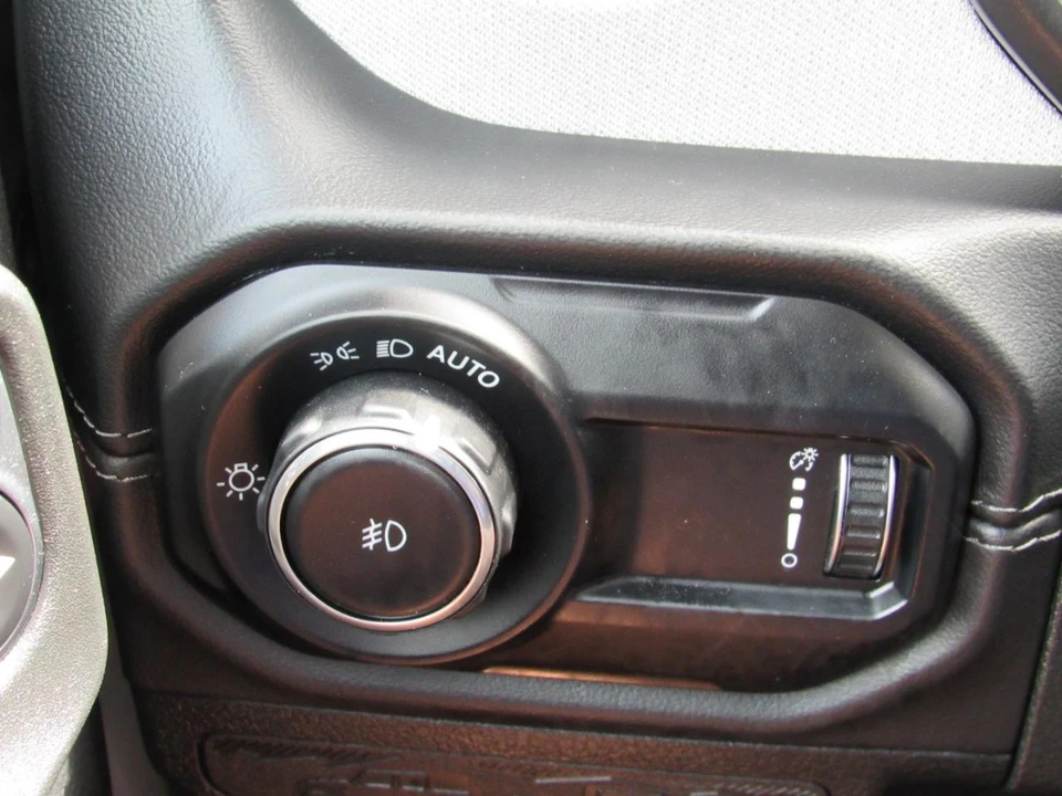 2024 Jeep JL Wrangler - Image 17 of 31