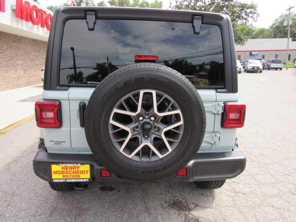 2024 Jeep JL Wrangler - Image 3 of 31