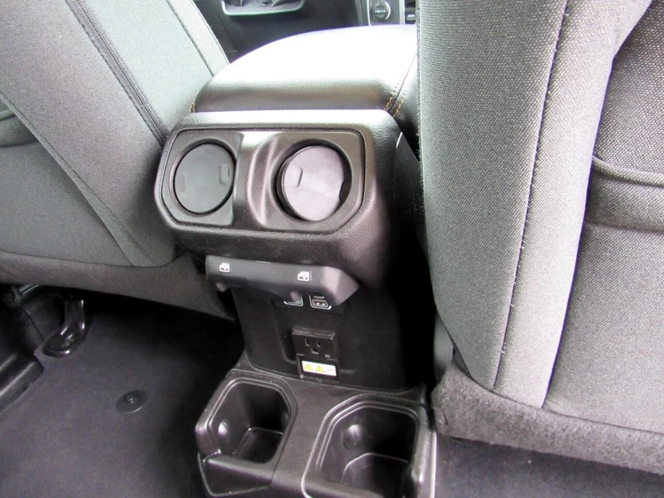 2024 Jeep JL Wrangler - Image 30 of 31