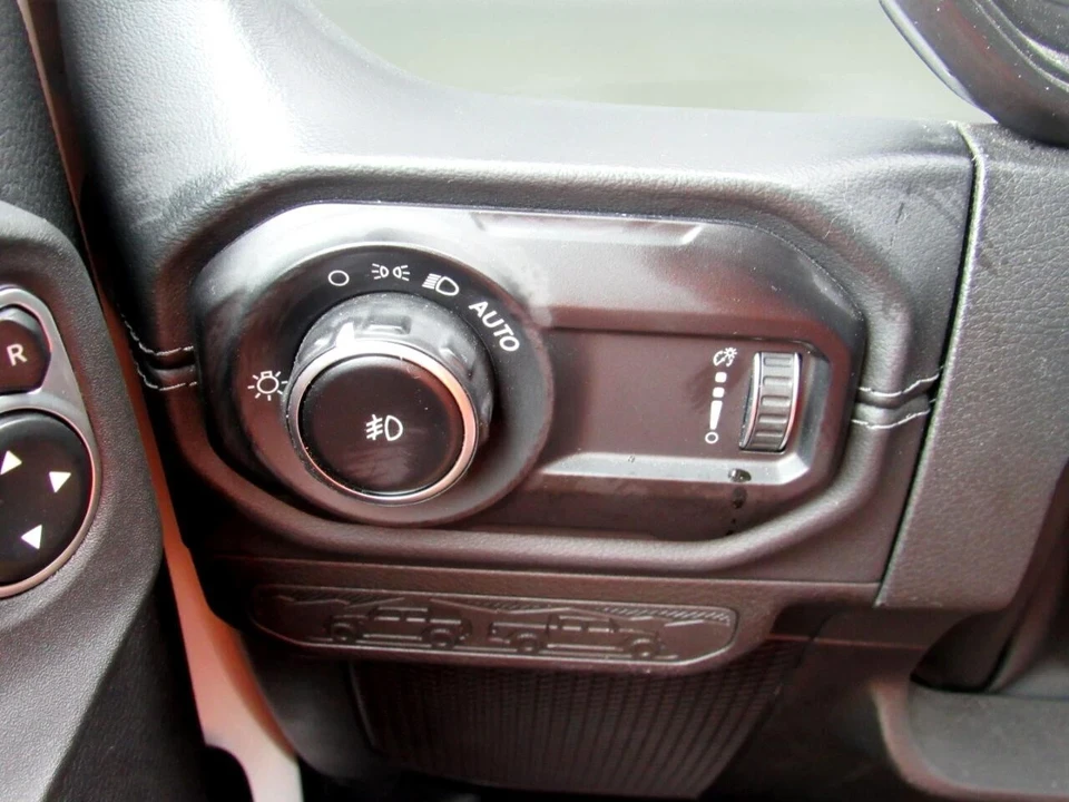 2024 Jeep JL Wrangler - Image 13 of 21