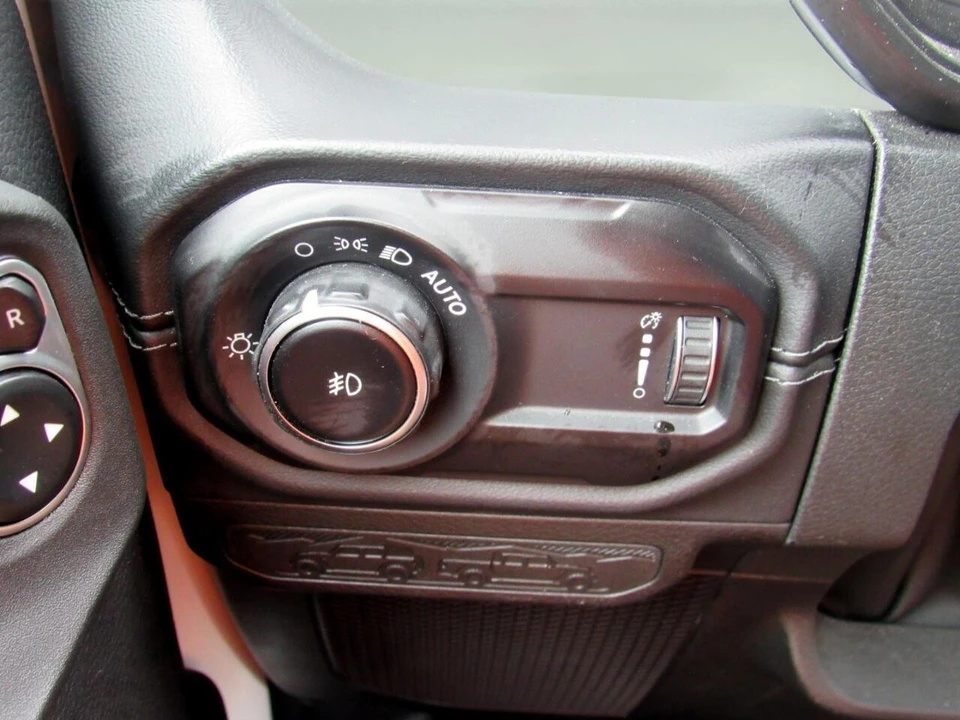 2024 Jeep JL Wrangler - Image 13 of 31