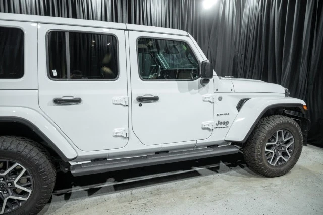 2024 Jeep JL Wrangler - Image 4 of 12