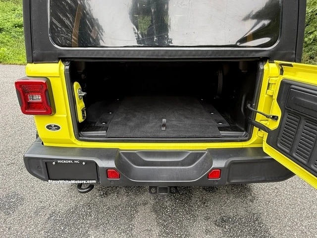 2024 Jeep JL Wrangler - Image 14 of 29