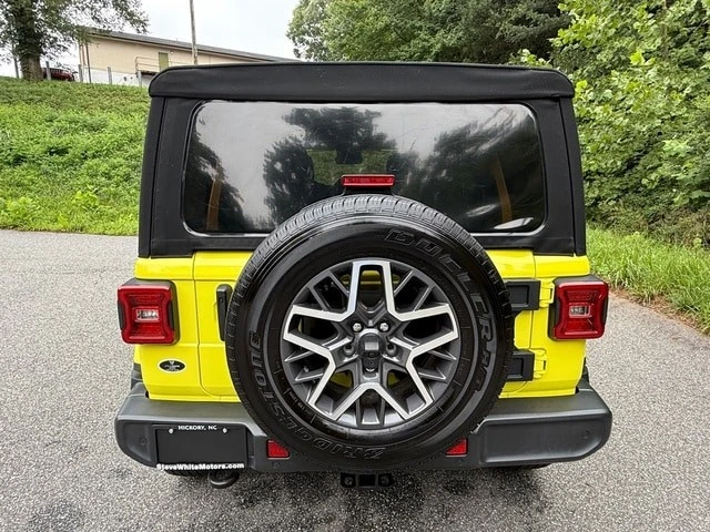 2024 Jeep JL Wrangler - Image 7 of 29