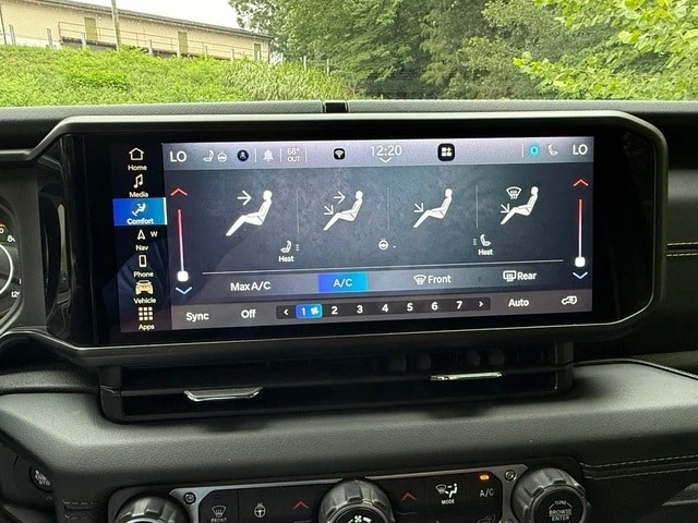 2024 Jeep JL Wrangler - Image 21 of 29