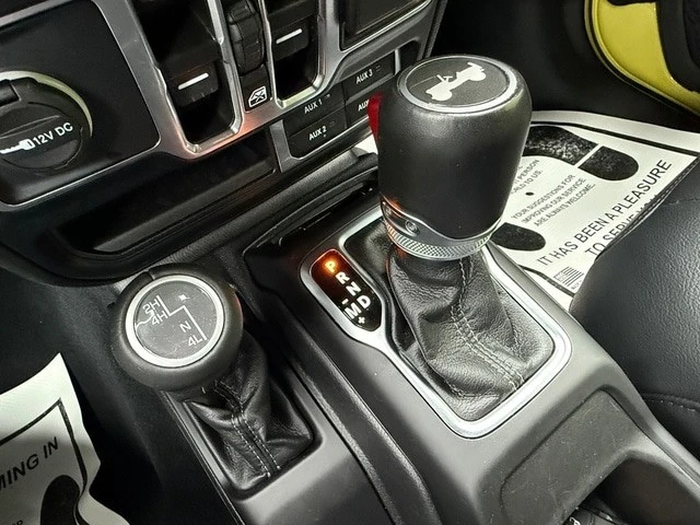 2024 Jeep JL Wrangler - Image 25 of 29