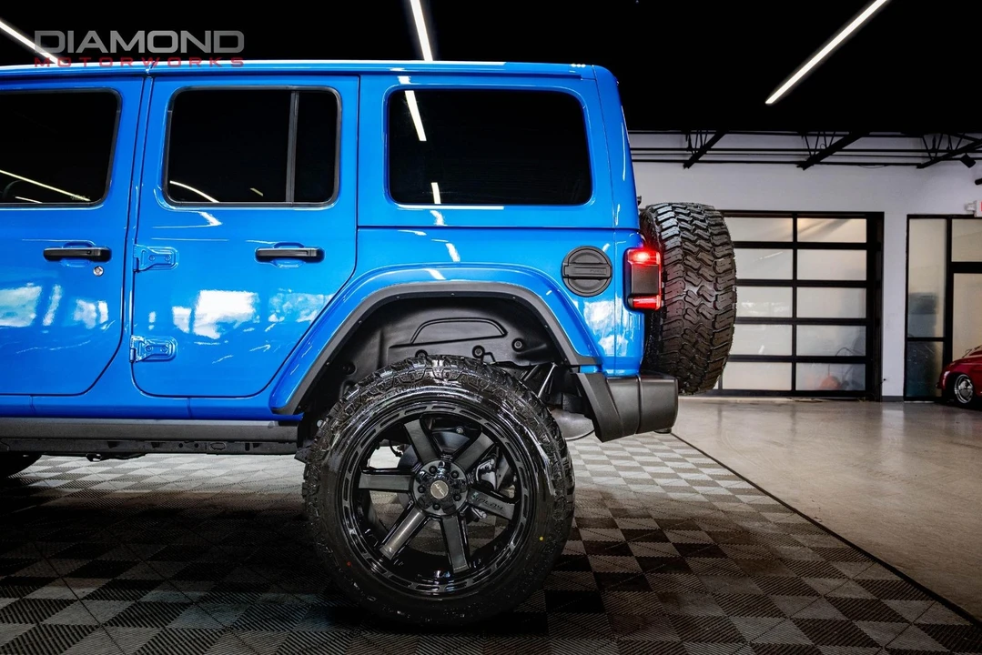 2024 Jeep JL Wrangler - Image 10 of 12