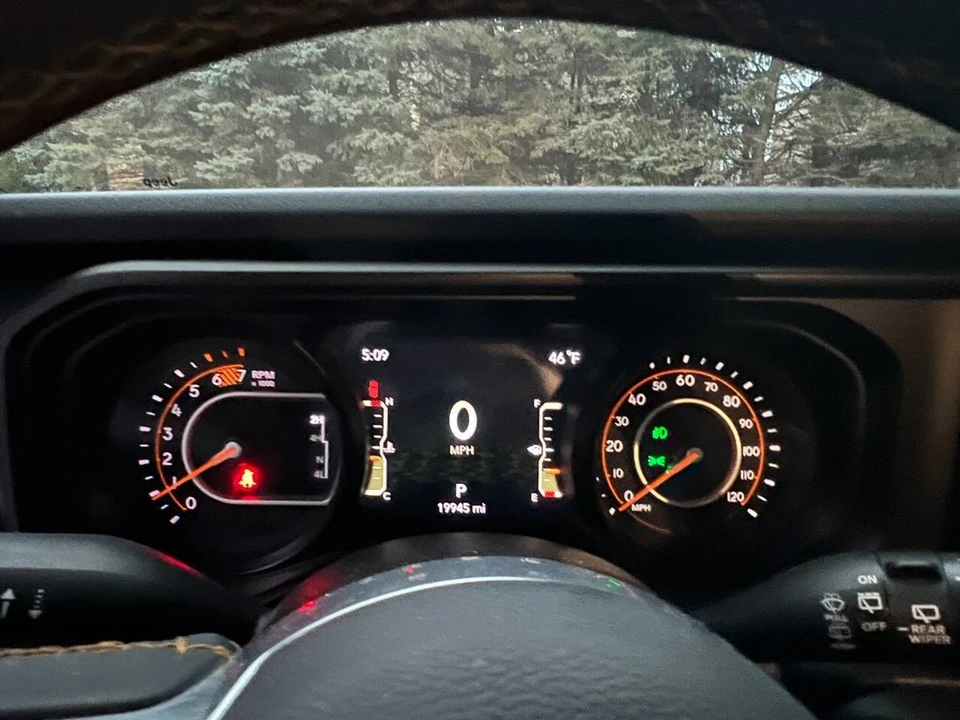 2024 Jeep JL Wrangler - Image 24 of 31