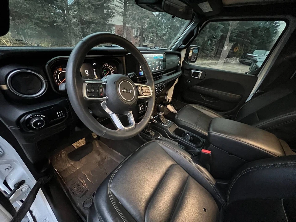 2024 Jeep JL Wrangler - Image 23 of 31