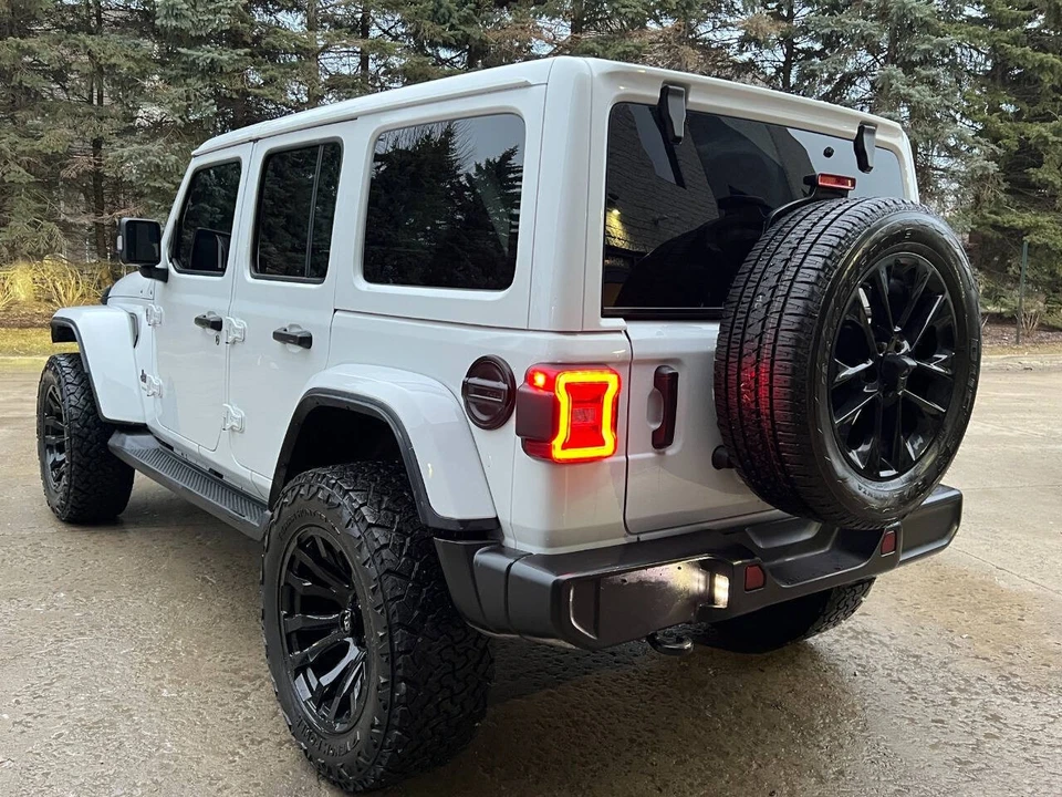 2024 Jeep JL Wrangler - Image 9 of 21