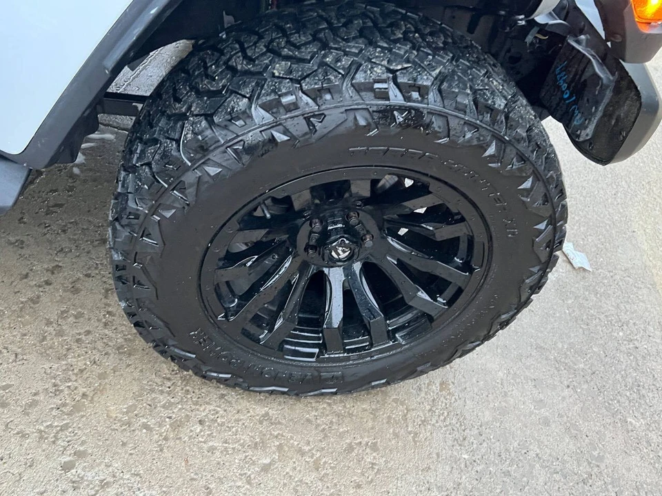 2024 Jeep JL Wrangler - Image 10 of 21
