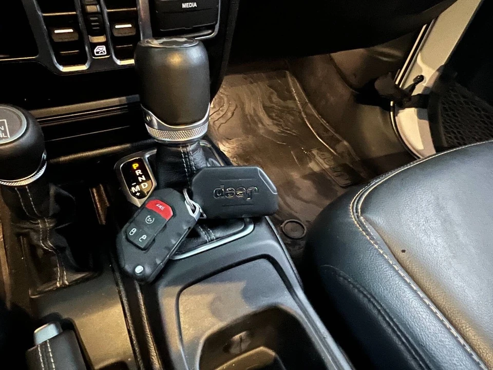 2024 Jeep JL Wrangler - Image 28 of 31