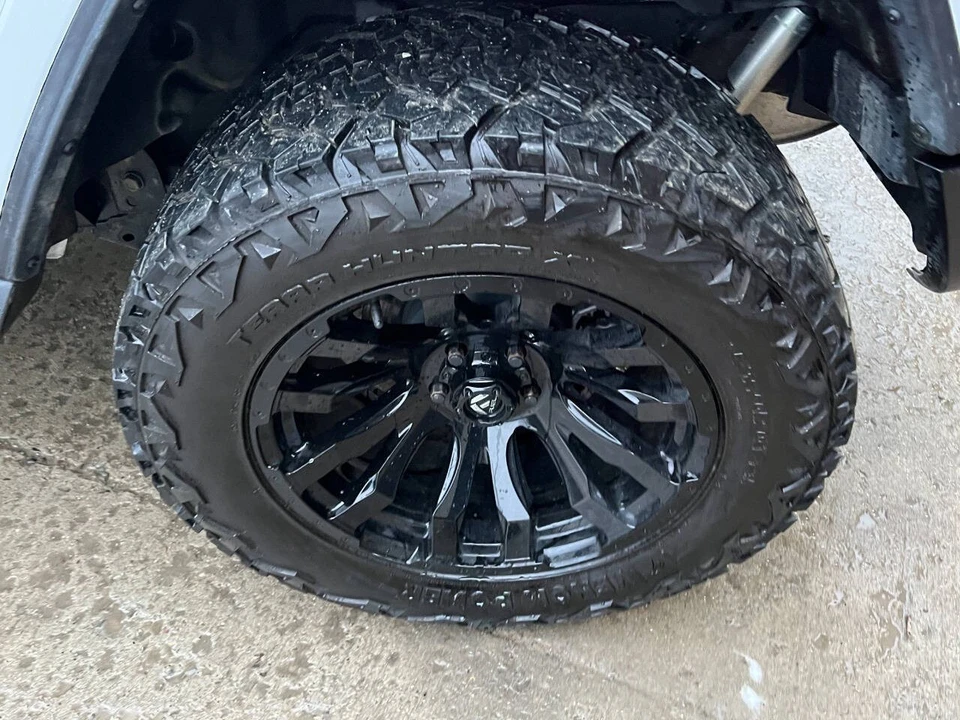 2024 Jeep JL Wrangler - Image 12 of 21