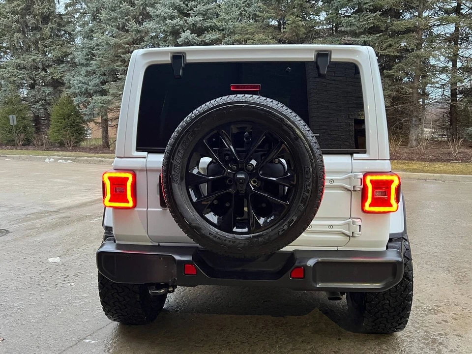 2024 Jeep JL Wrangler - Image 8 of 31
