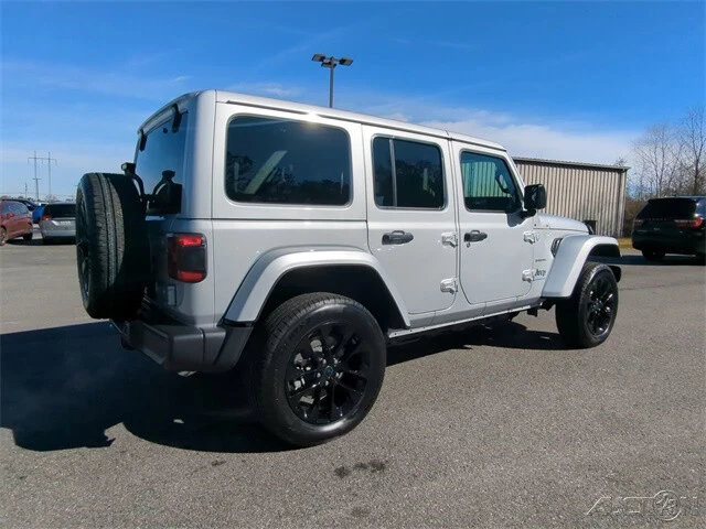 2024 Jeep JL Wrangler - Image 4 of 12