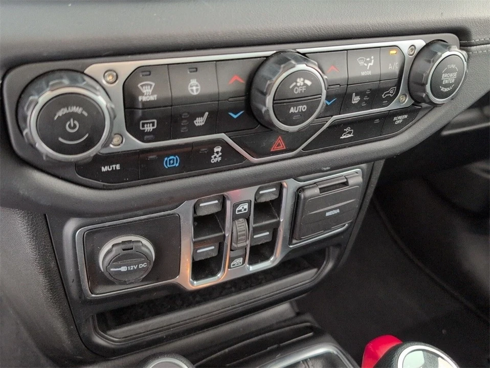 2024 Jeep JL Wrangler - Image 19 of 21