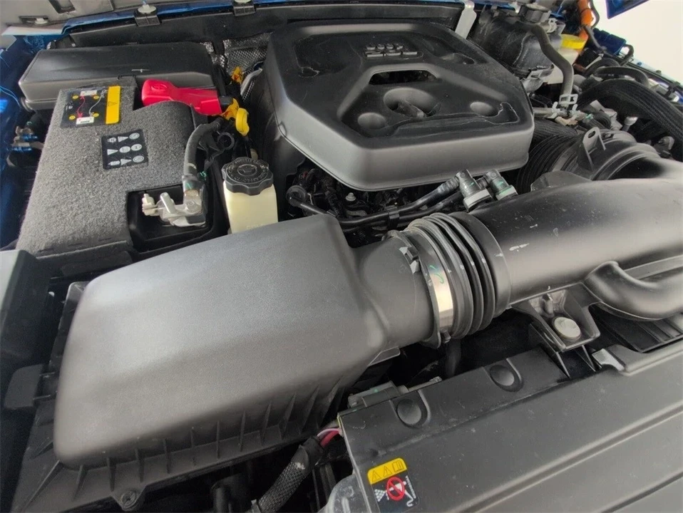 2024 Jeep JL Wrangler - Image 14 of 21