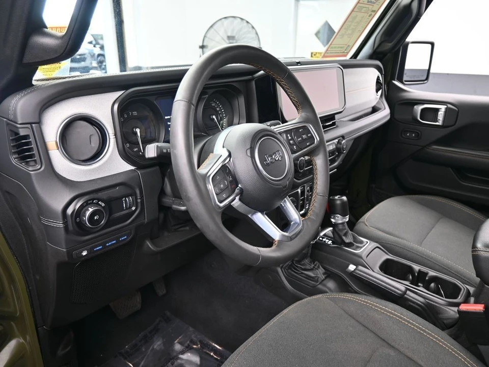 2024 Jeep JL Wrangler - Image 10 of 12
