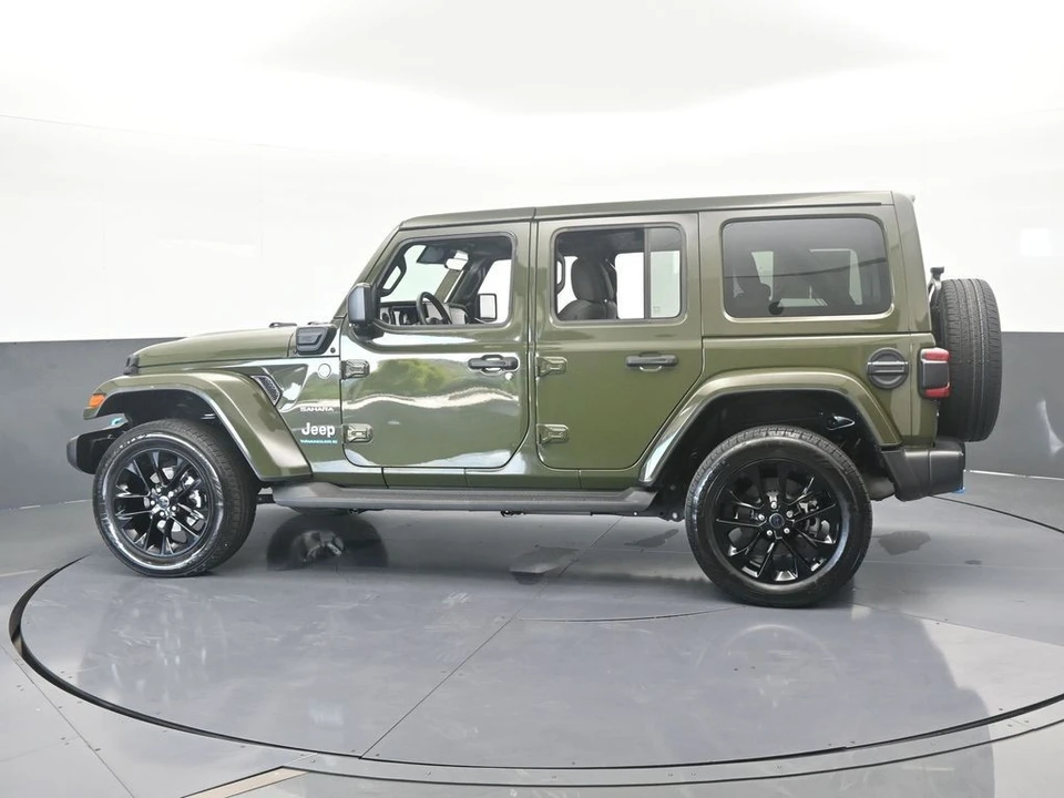 2024 Jeep JL Wrangler - Image 3 of 12