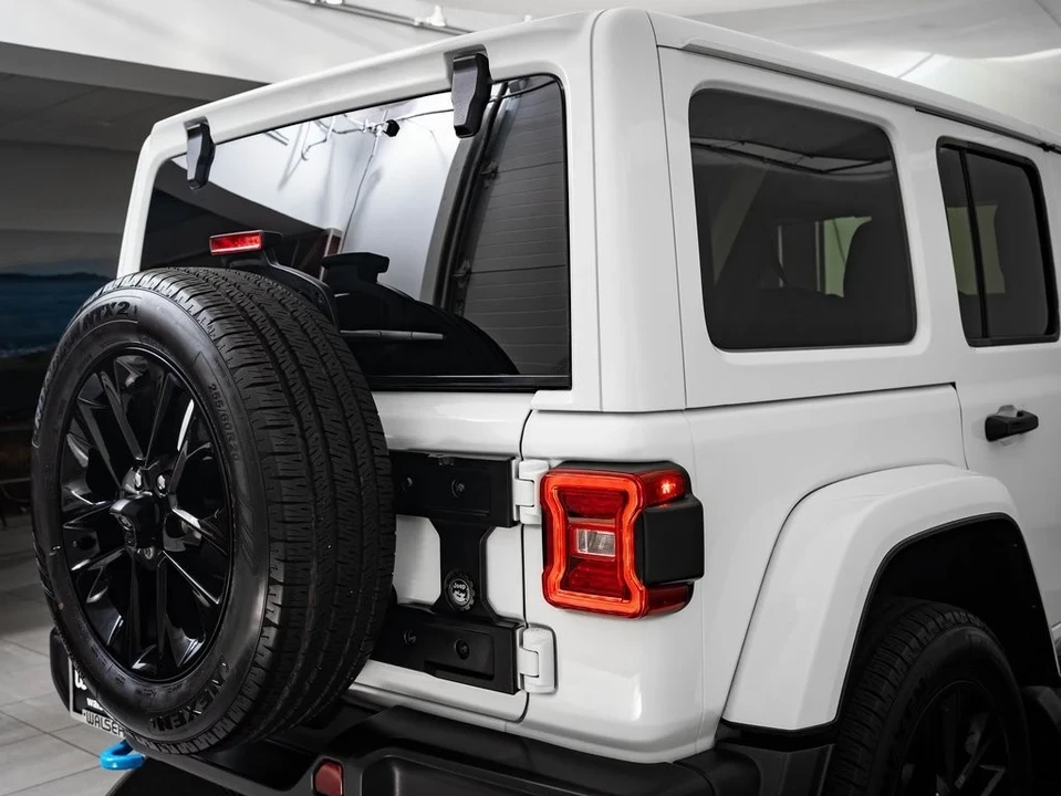 2024 Jeep JL Wrangler - Image 16 of 21