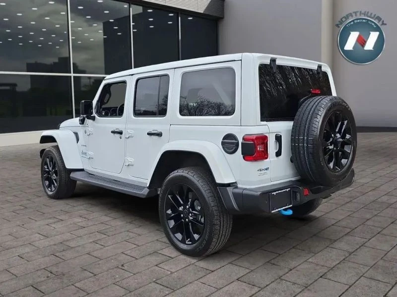 2024 Jeep JL Wrangler - Image 3 of 12