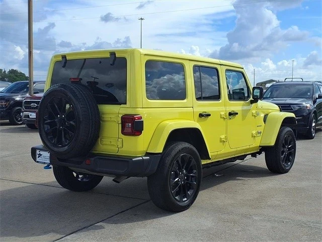 2024 Jeep JL Wrangler - Image 2 of 21