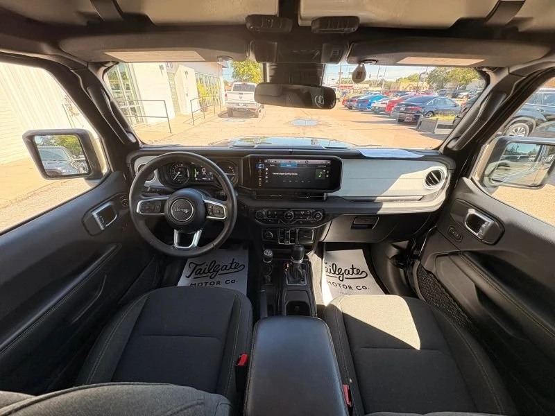2024 Jeep JL Wrangler - Image 16 of 20