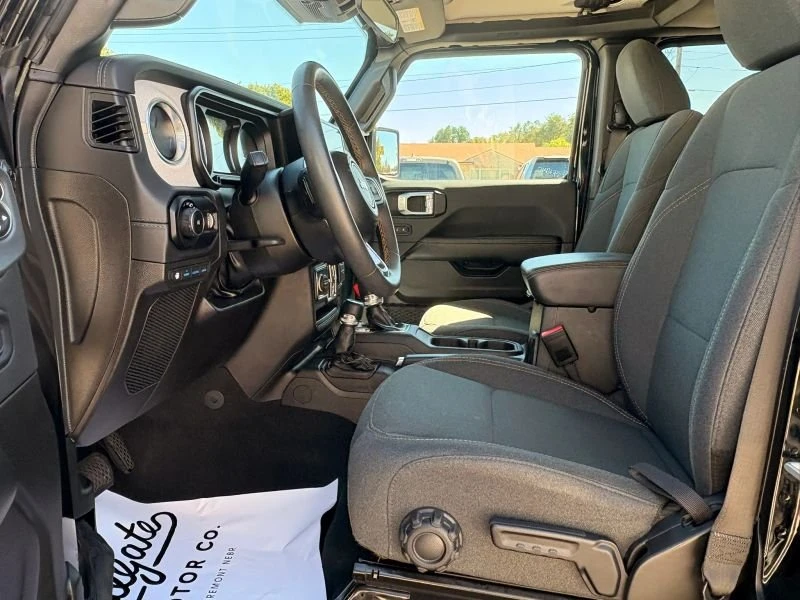 2024 Jeep JL Wrangler - Image 15 of 20