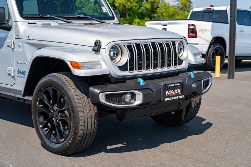 2024 Jeep JL Wrangler - Image 5 of 10